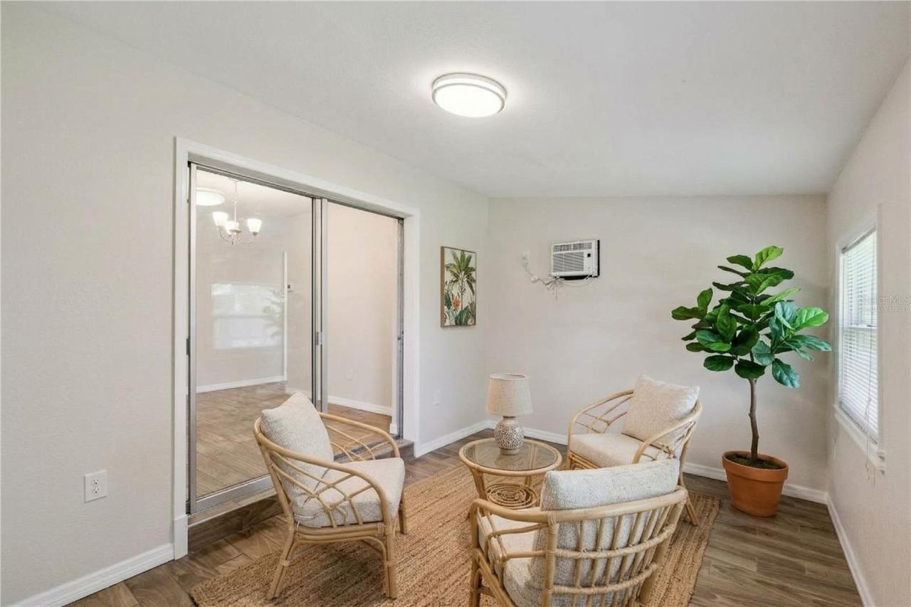 Photo 18 of 20: virtually staged bonus room