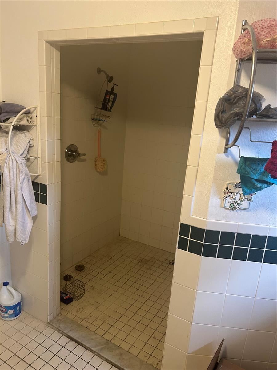 Photo 15 of 20