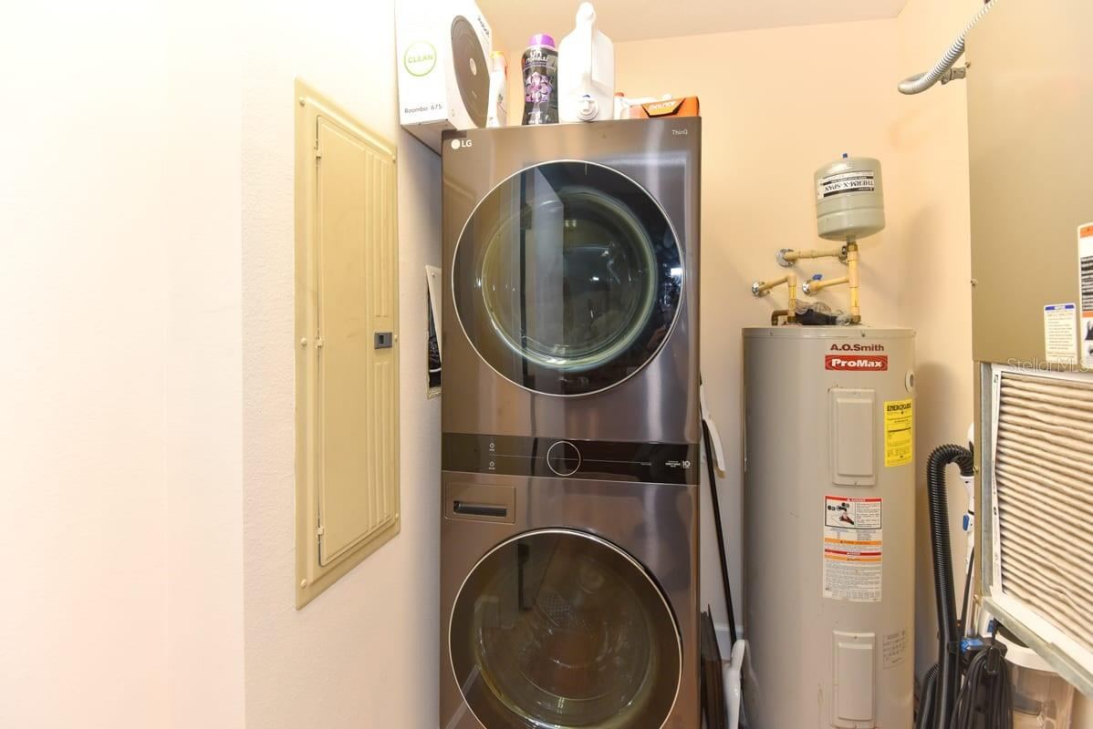 Photo 9 of 20: Laundry room