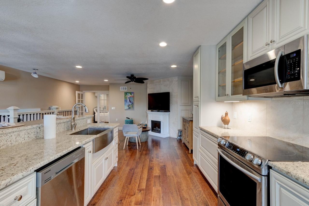 Photo 9 of 20: Kitchen Upstairs
