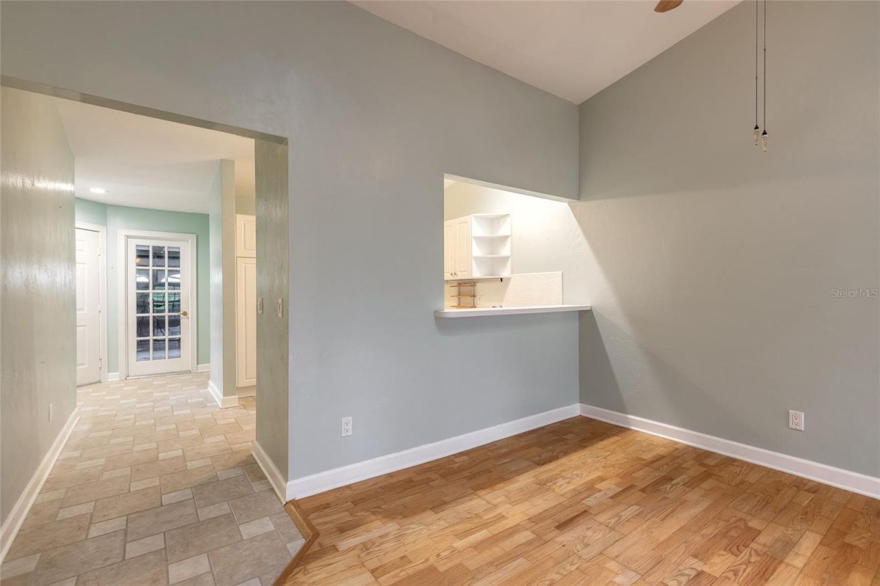 Photo 8 of 20: Dining Area
