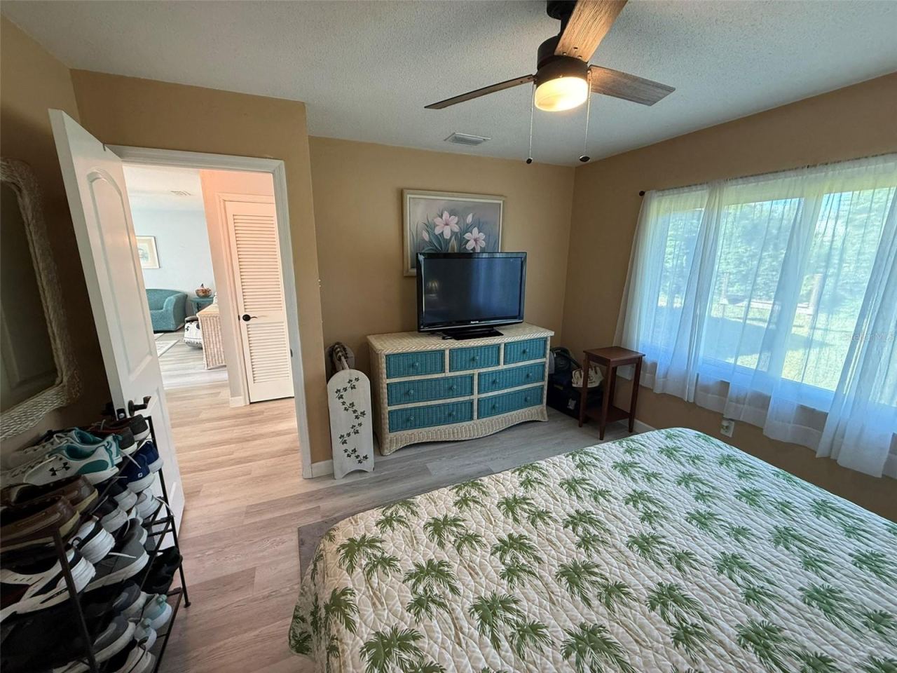 Photo 8 of 20