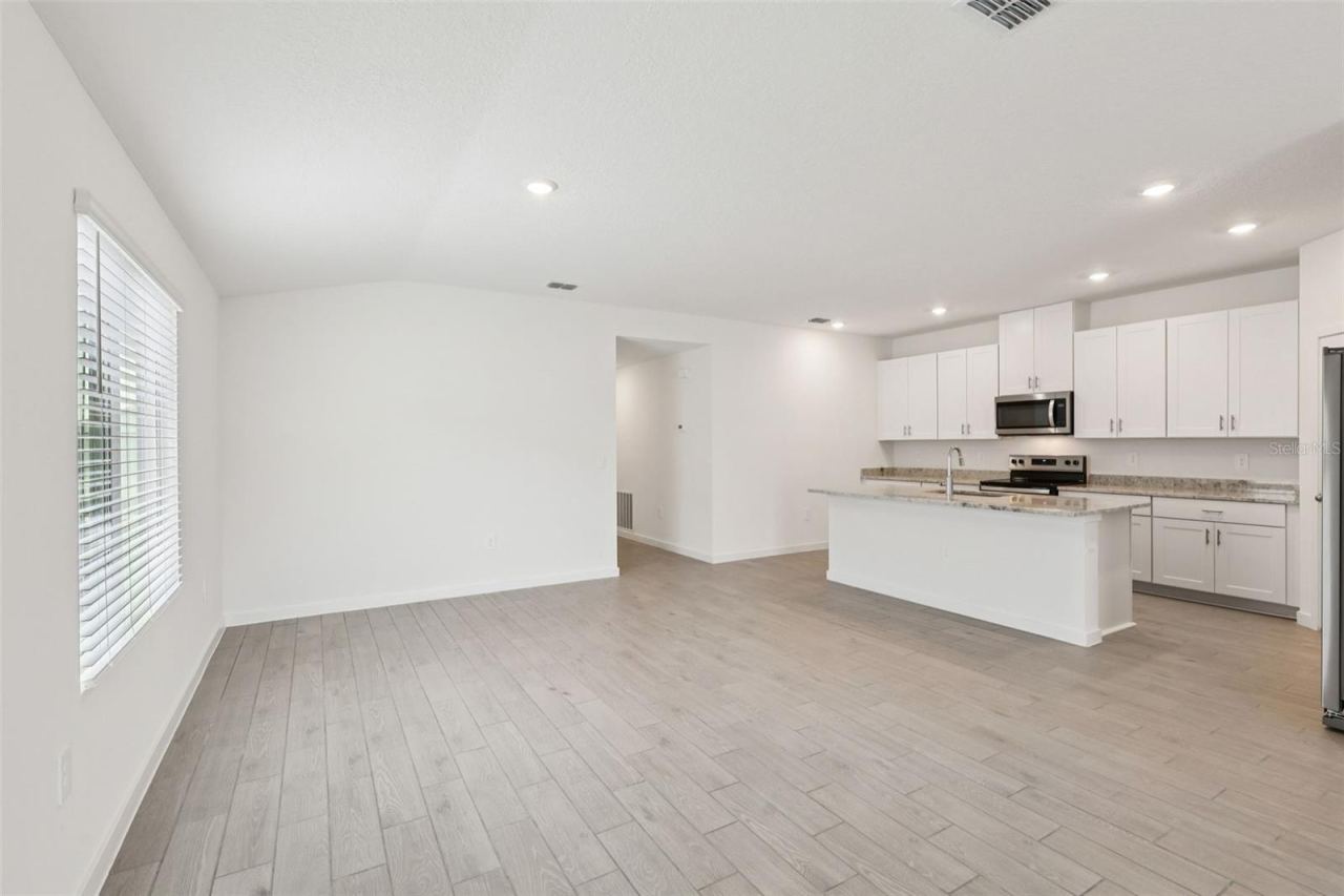 Photo 10 of 15: The interior photos are of another home with the same floor plan and interior finishes. Some details may vary