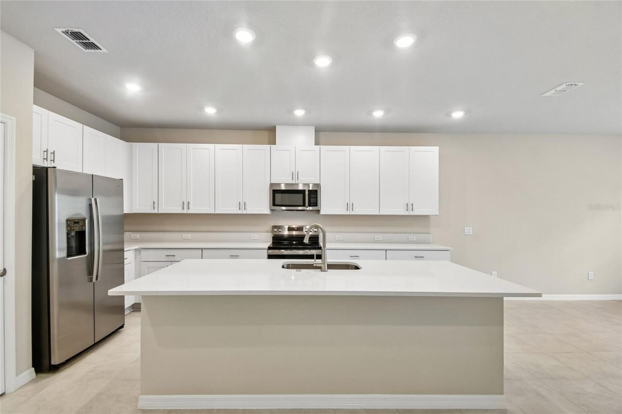 Photo 3 of 20: Kitchen