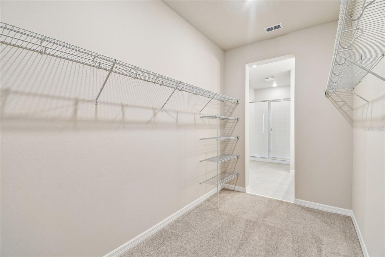 Photo 18 of 20: Owner's Closet