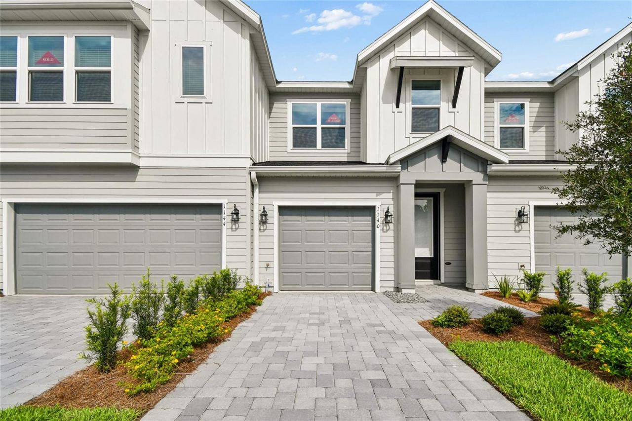 Photo 1 of 20: Front Exterior
