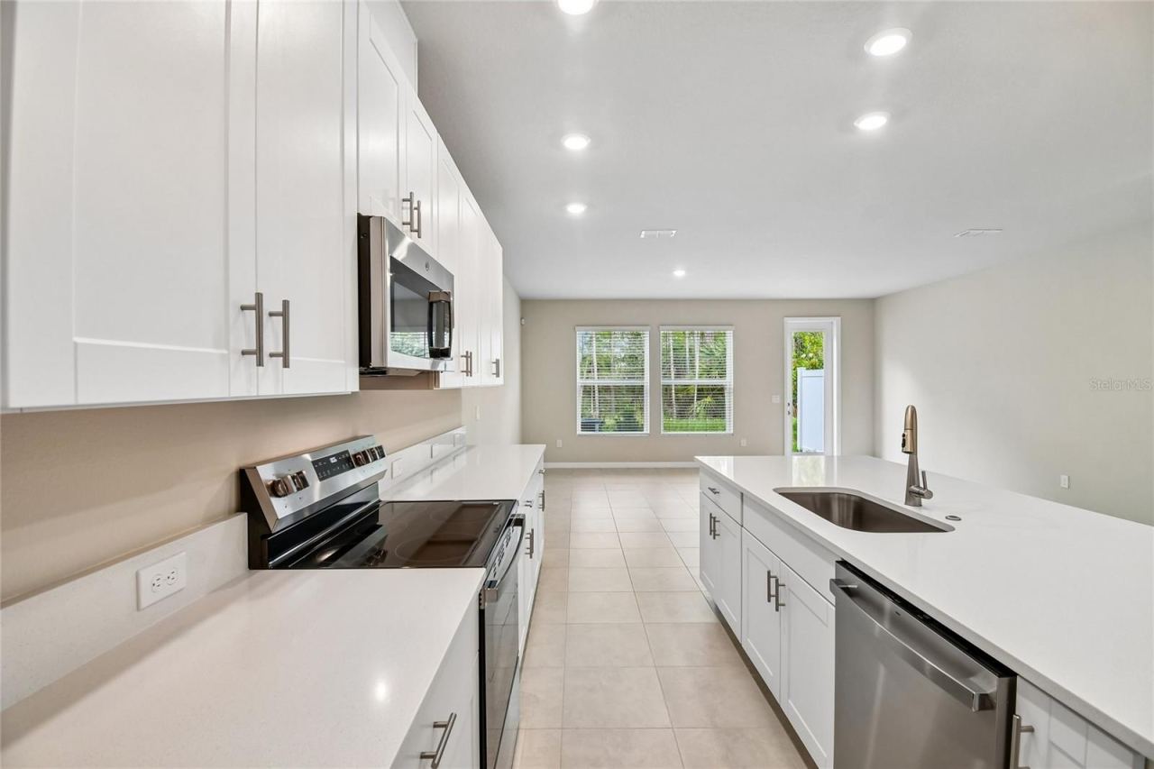 Photo 6 of 20: Kitchen