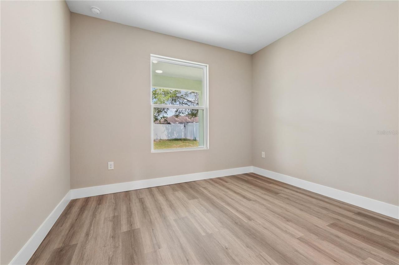 Photo 13 of 16: PICTURES OF A COMPLETED MODEL, COLOR OPTIONS MAY VARY.