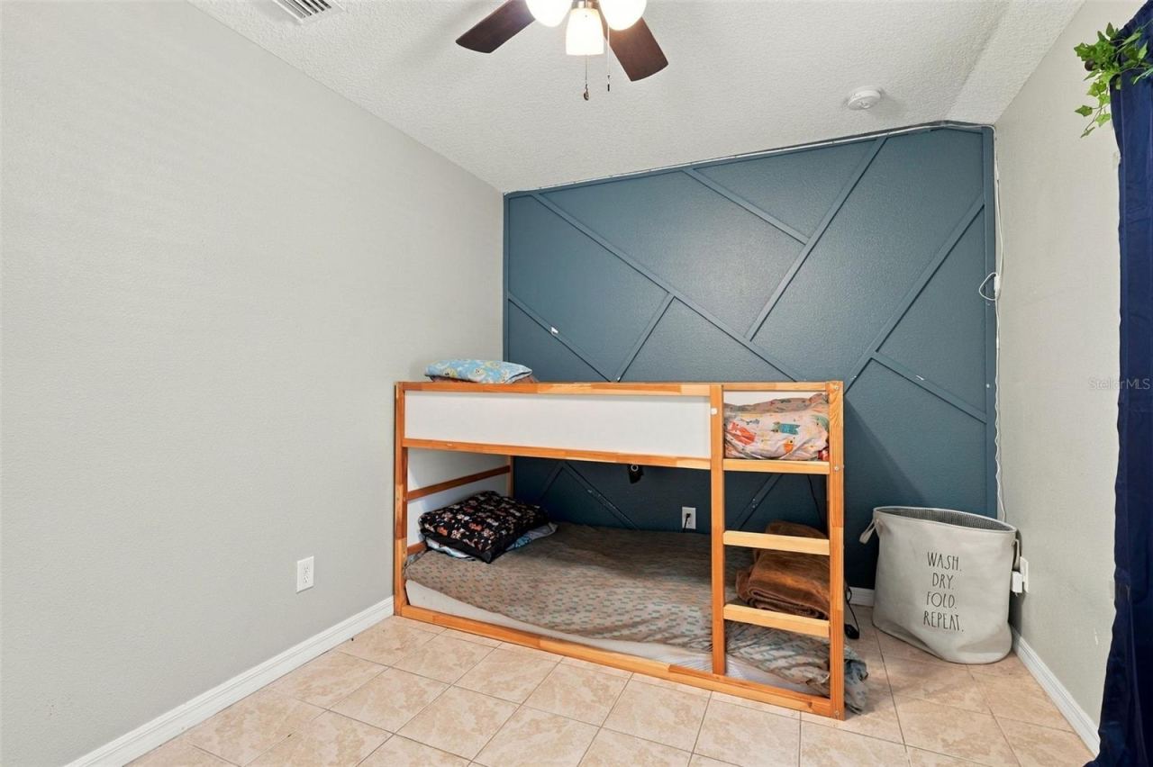 Photo 18 of 20