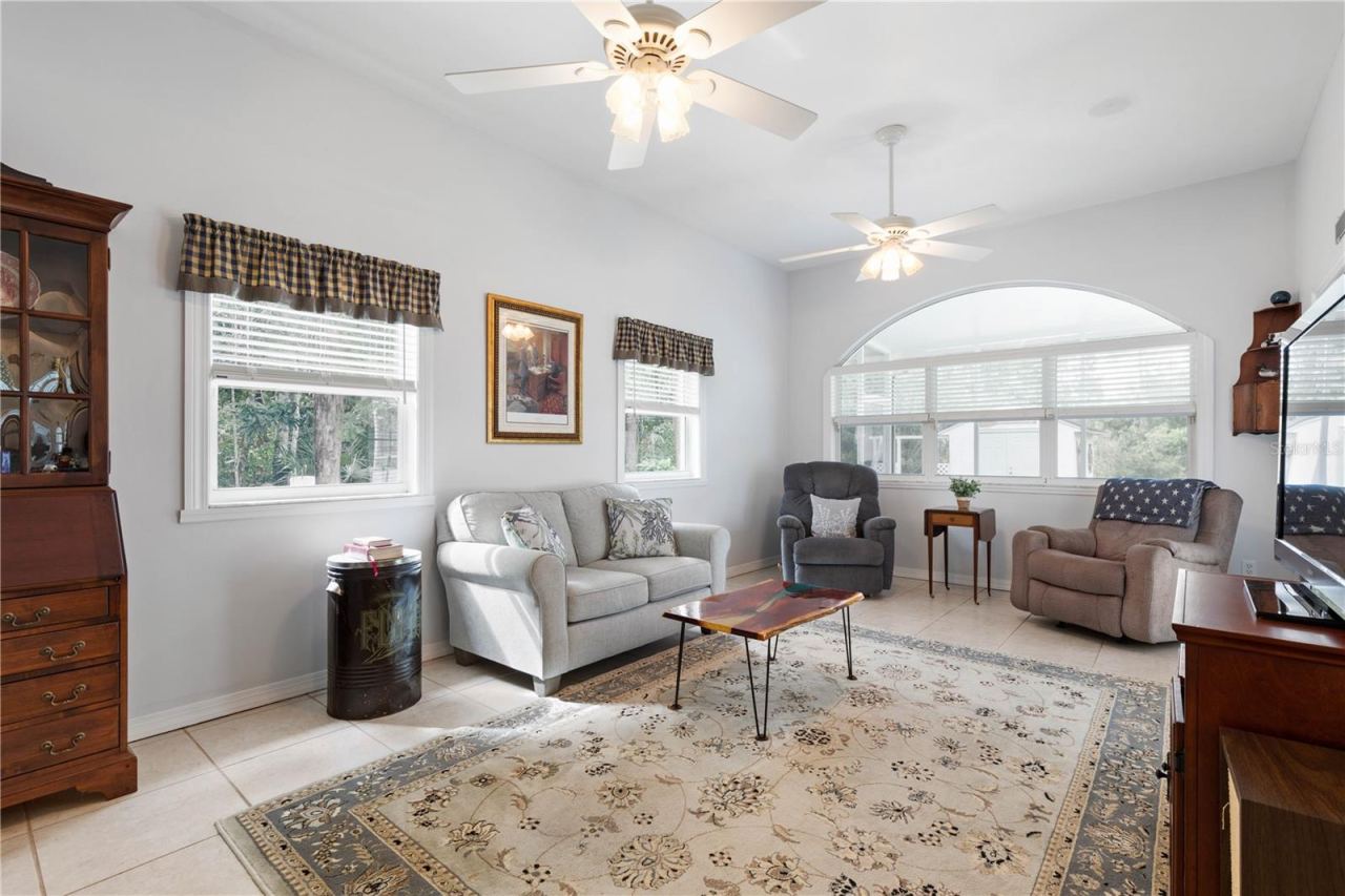 Photo 19 of 20: Bonus Room