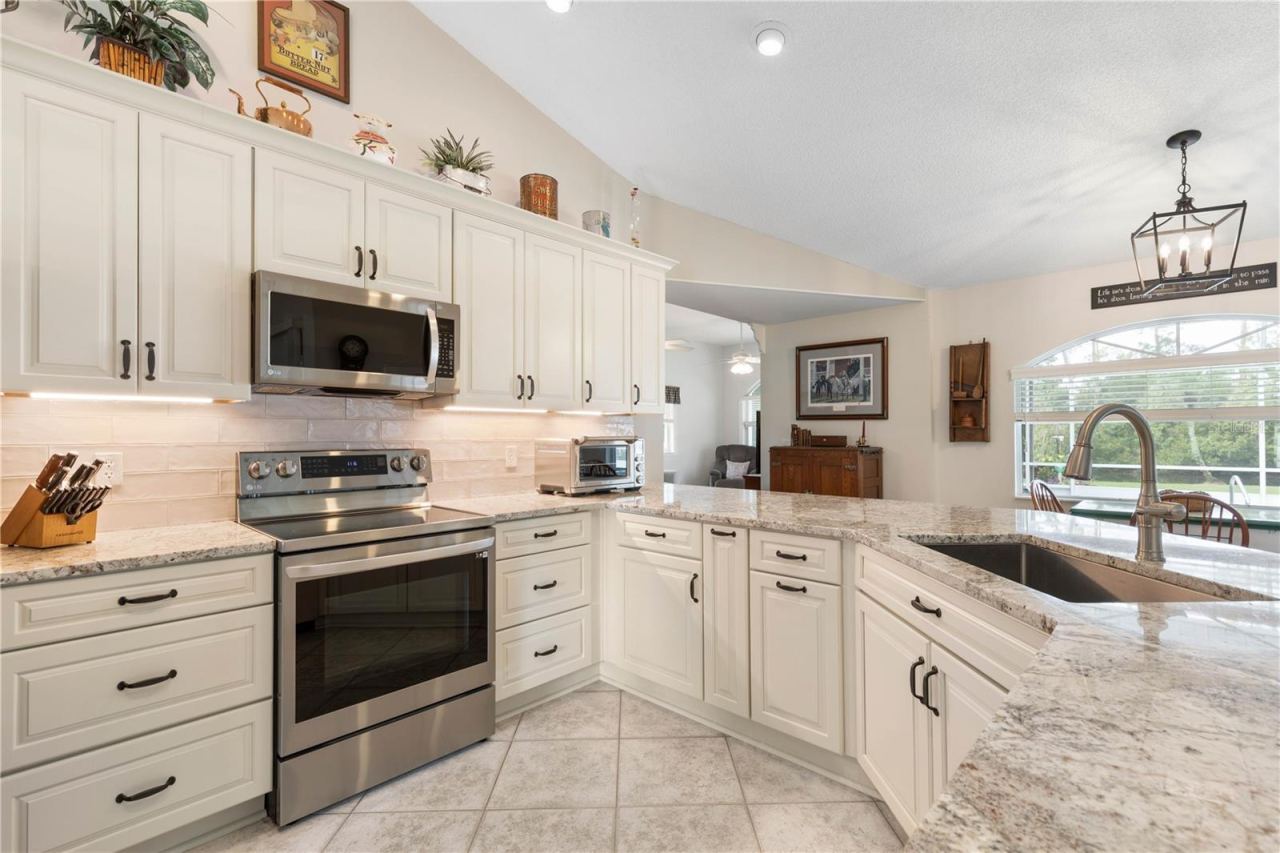 Photo 6 of 20: Soft Close Cabinets