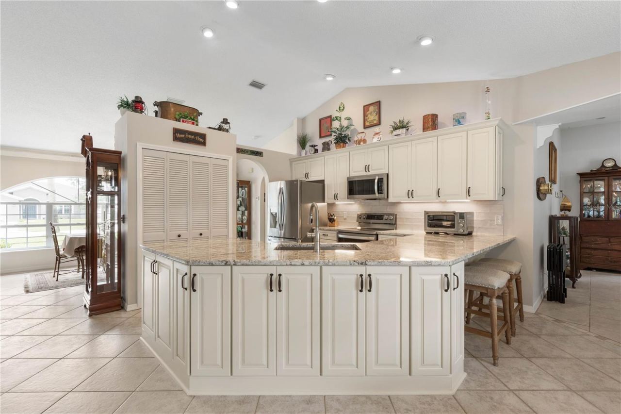 Photo 5 of 20: New Kitchen w/ample Storage