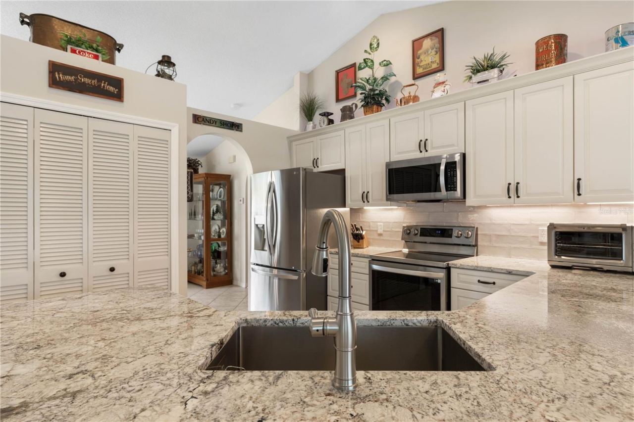 Photo 7 of 20: Granite Counters