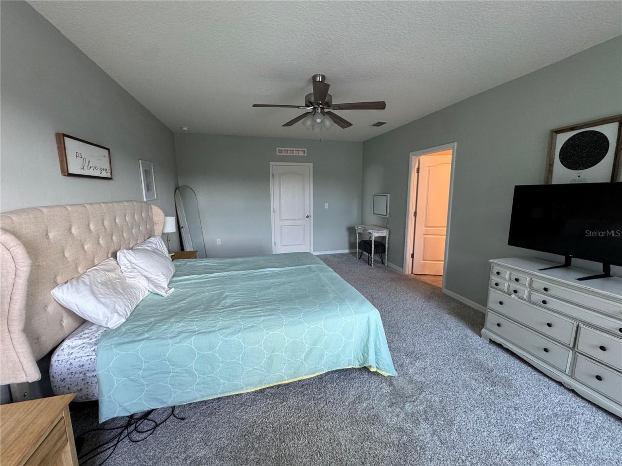 Photo 11 of 20