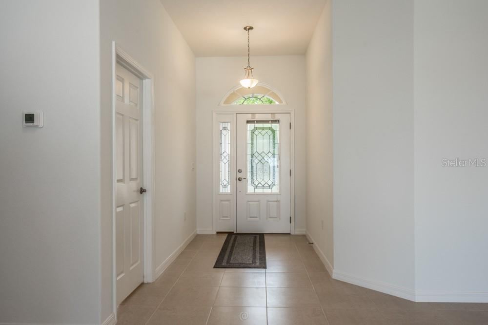 Photo 17 of 20: Entry foyer