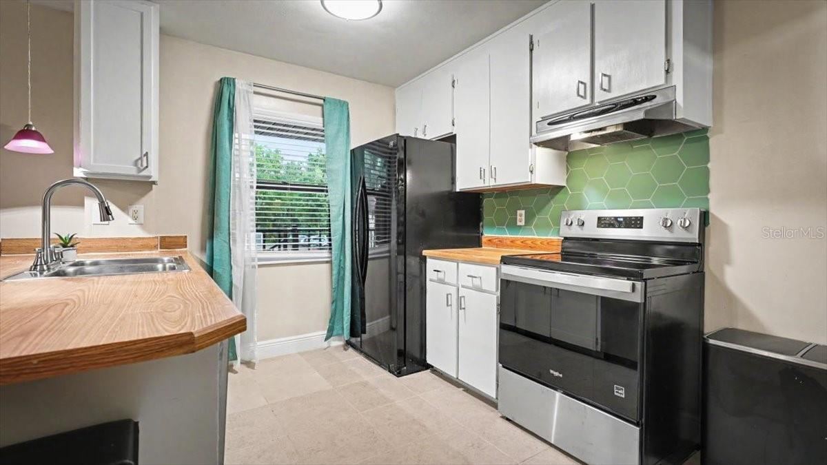 Photo 13 of 20: Kitchen with new oven