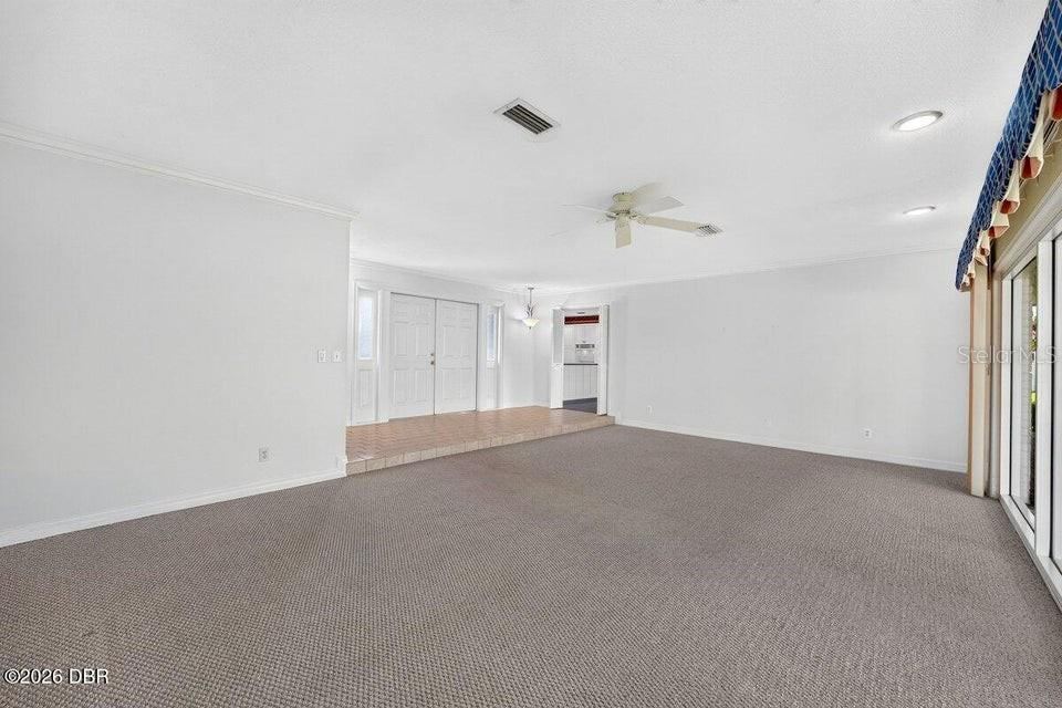 Photo 8 of 20