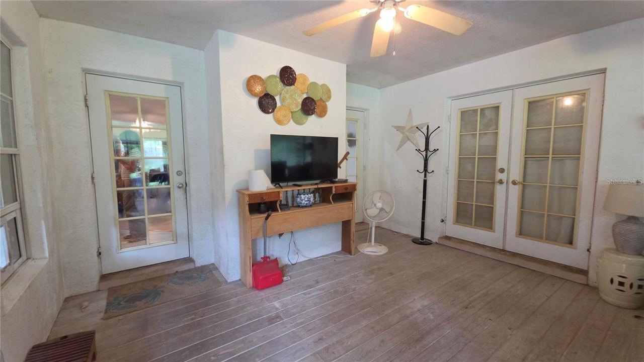 Photo 16 of 20