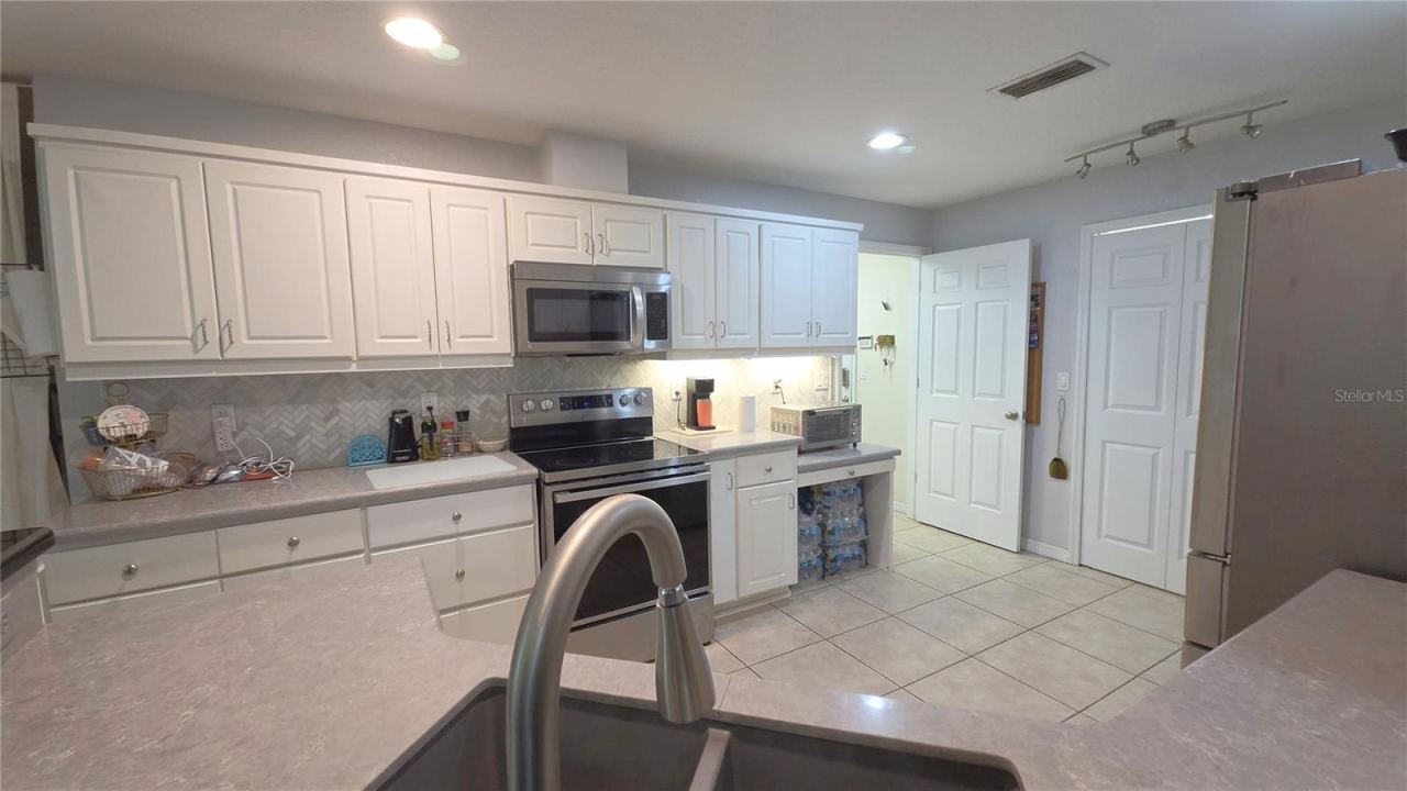 Photo 8 of 20