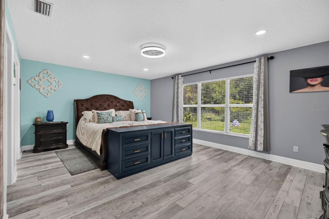 Photo 15 of 20: Master Bedroom