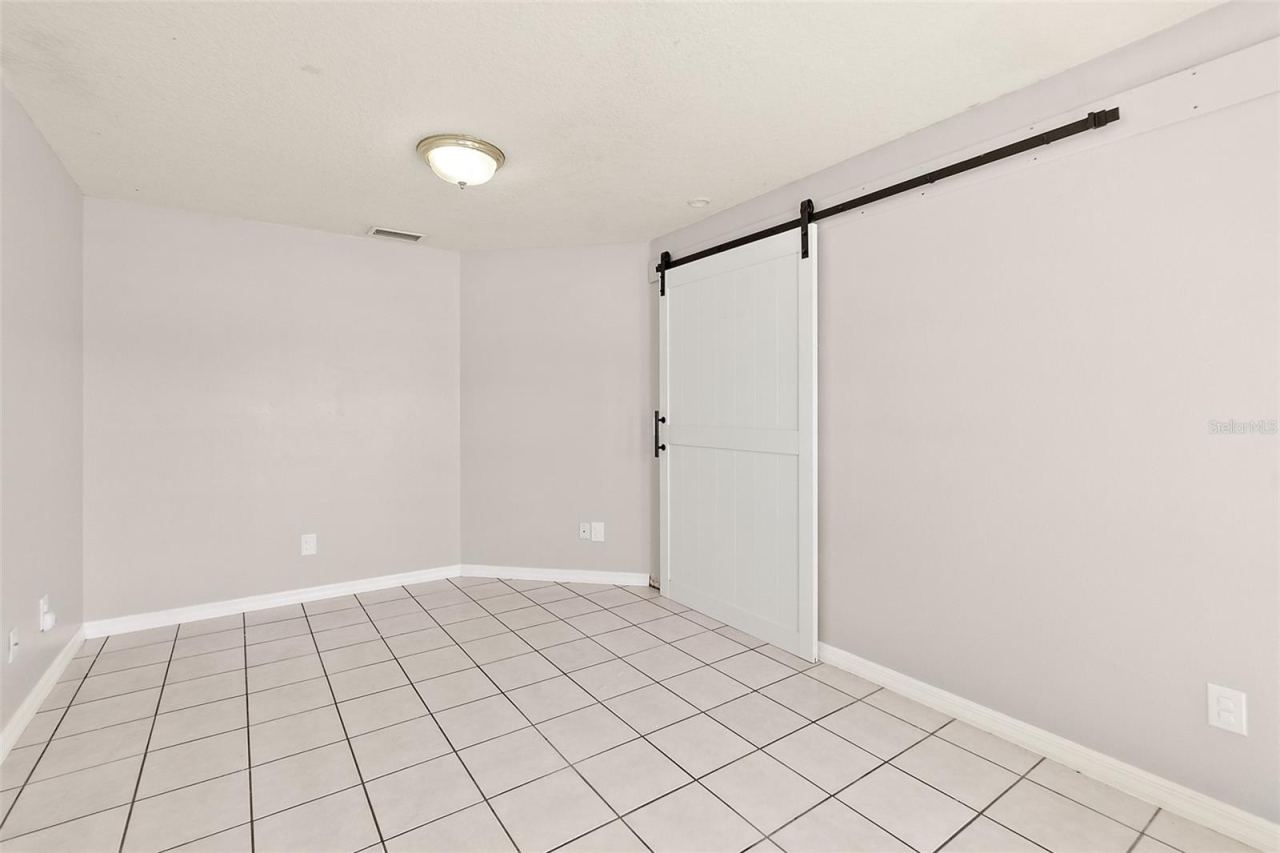 Photo 15 of 20