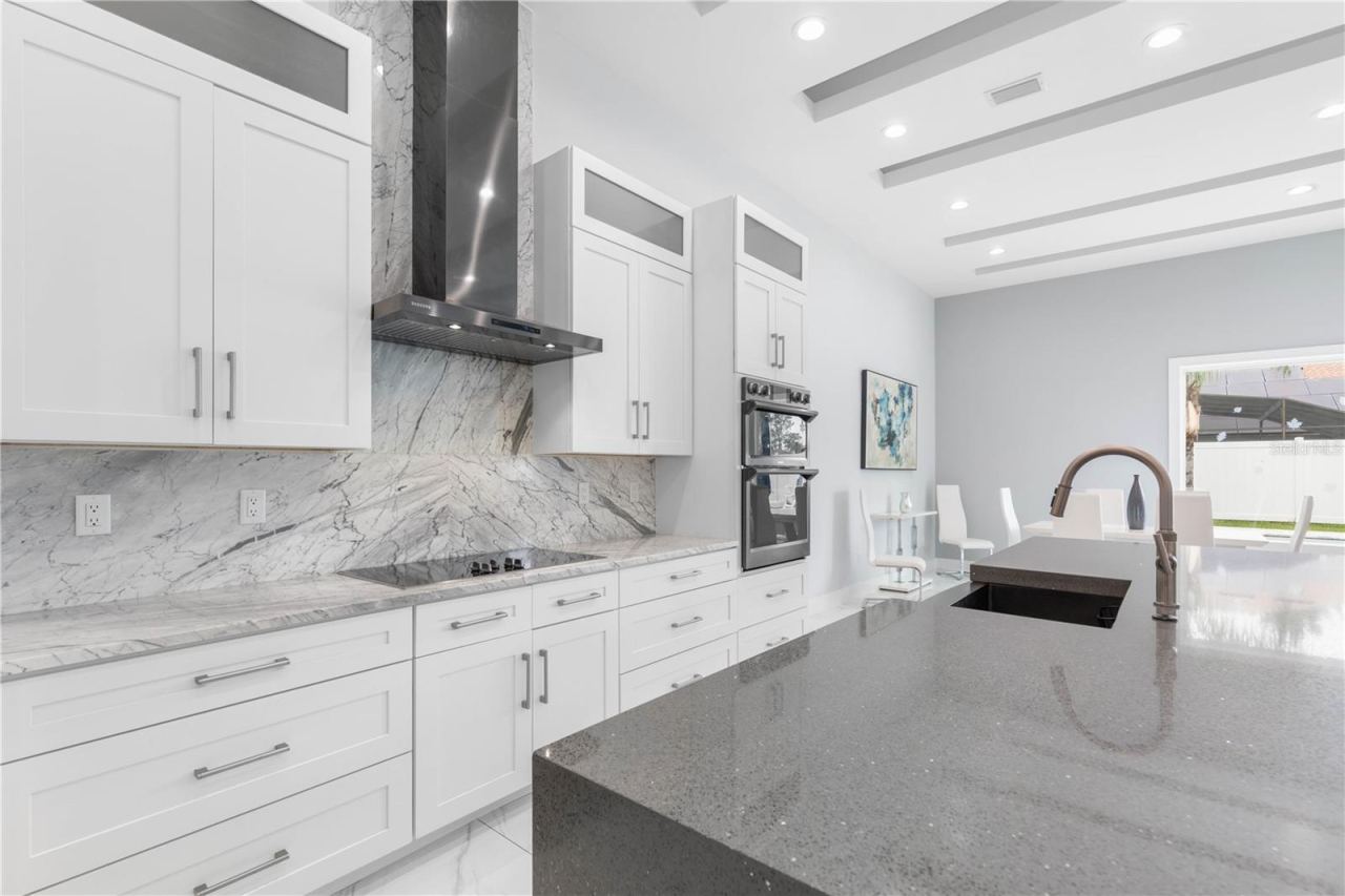 Photo 19 of 20: Marble backsplash and countertops