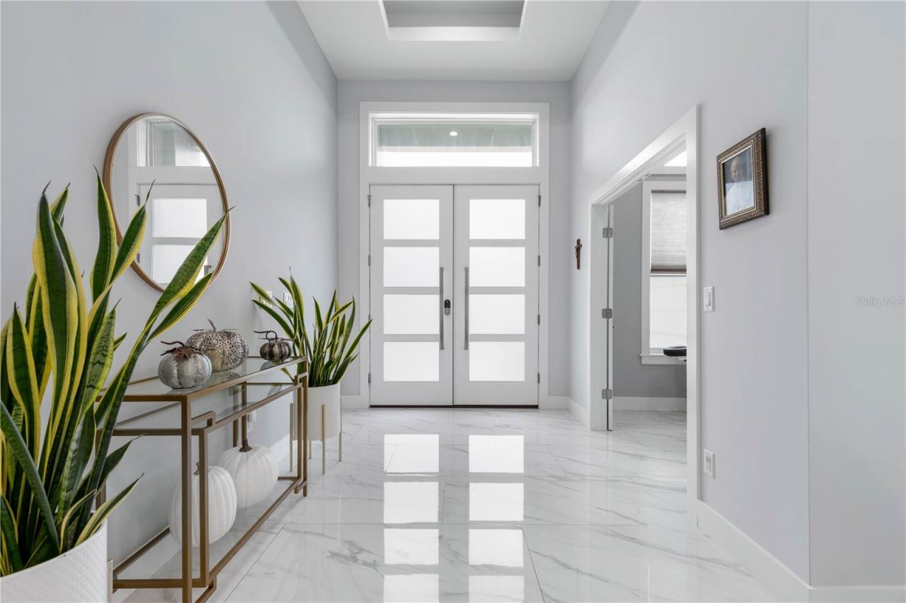 Photo 8 of 20: 8' Double door foyer