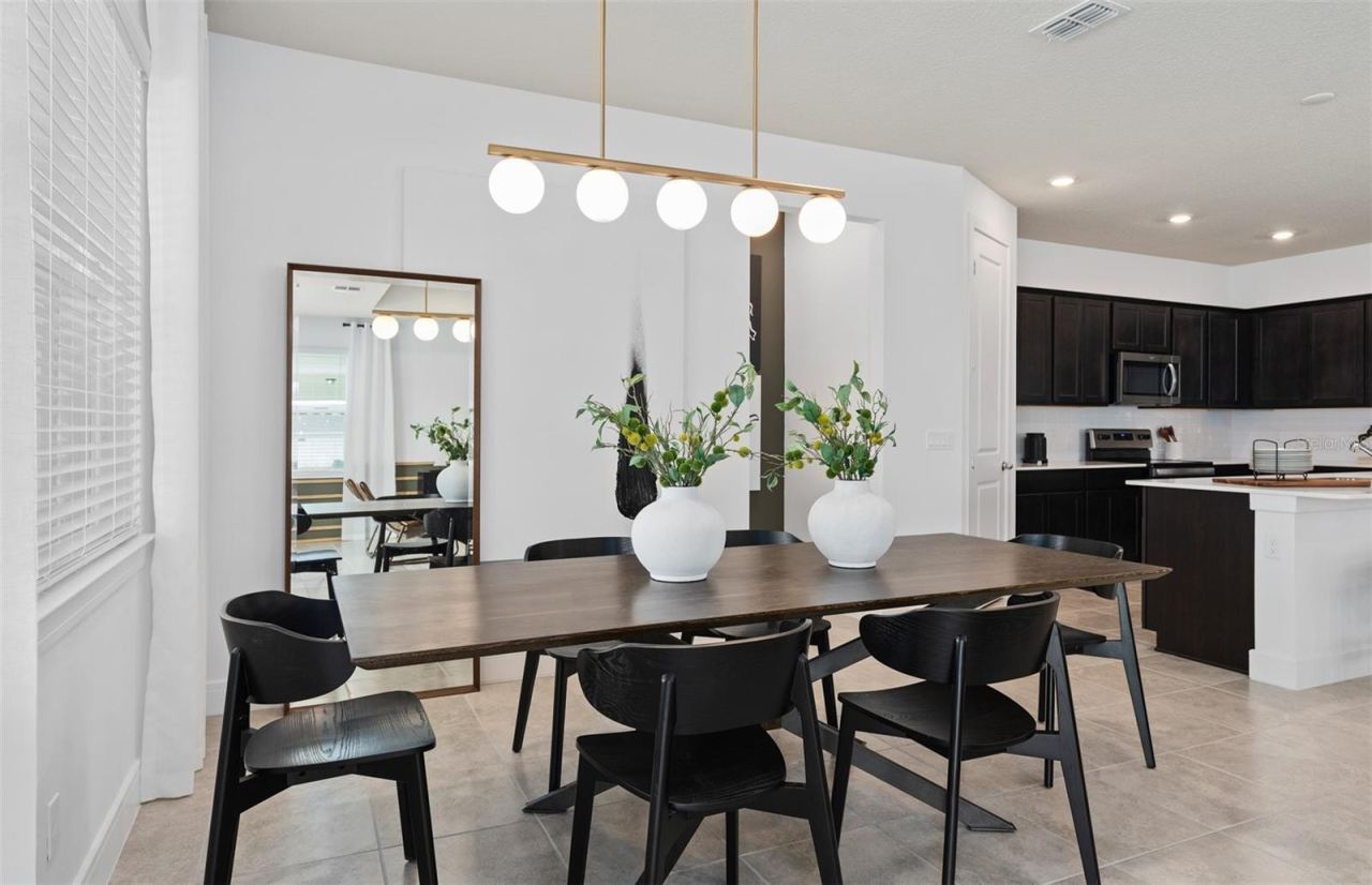 Photo 4 of 18: Model Home Design Only. Pictures and furnishings are for illustrative purposes only. Elevations, colors and options may vary. Furniture is for model home staging only.?