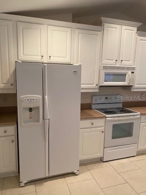 Photo 2 of 8: Kitchen