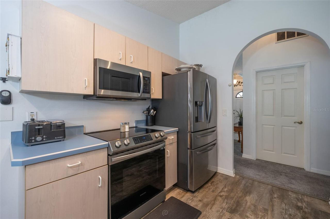 Photo 2 of 20: Updated Kitchen Stainless Steel Appliances And NEW LVP Flooring