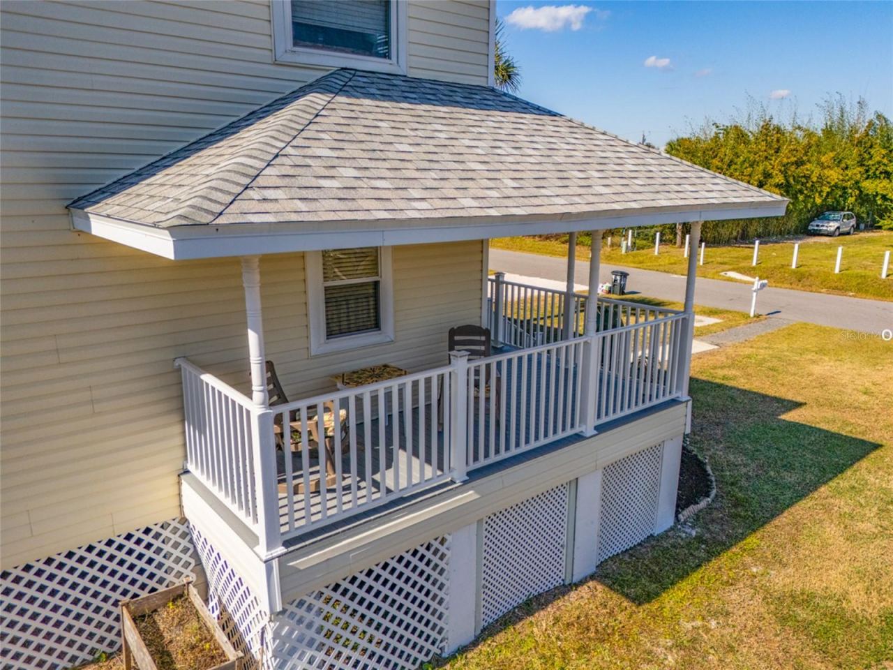 Photo 17 of 20: Wrap around porch