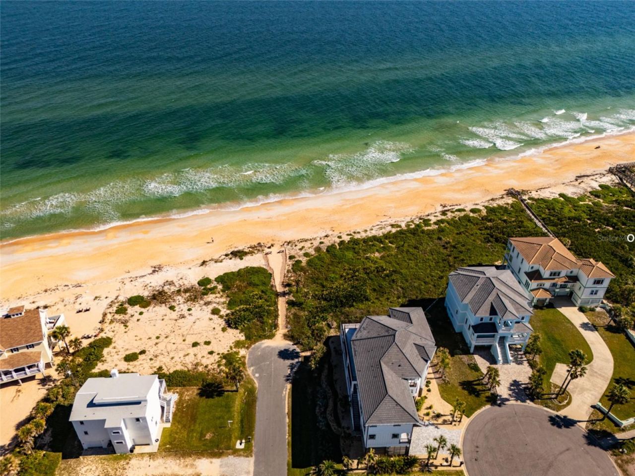 Photo 9 of 20: PRIVATE beach access.