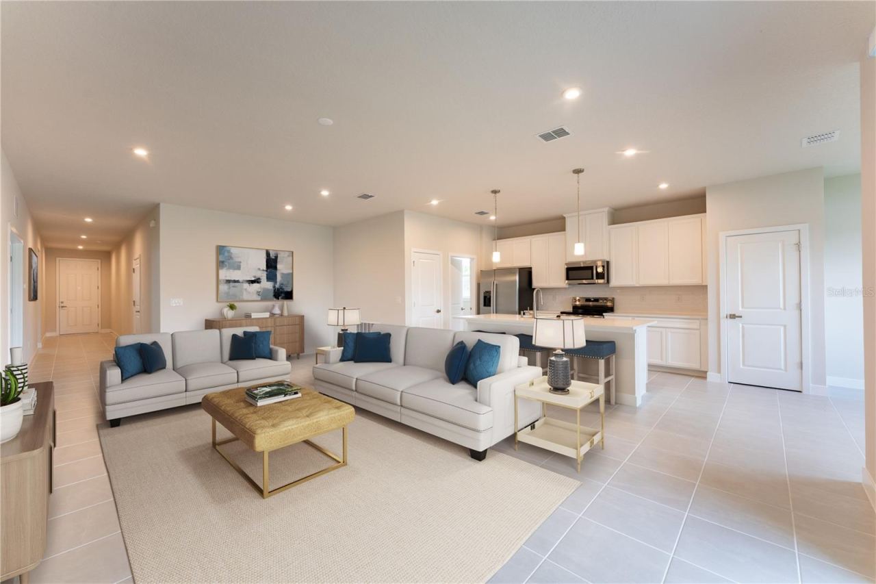 Photo 3 of 14