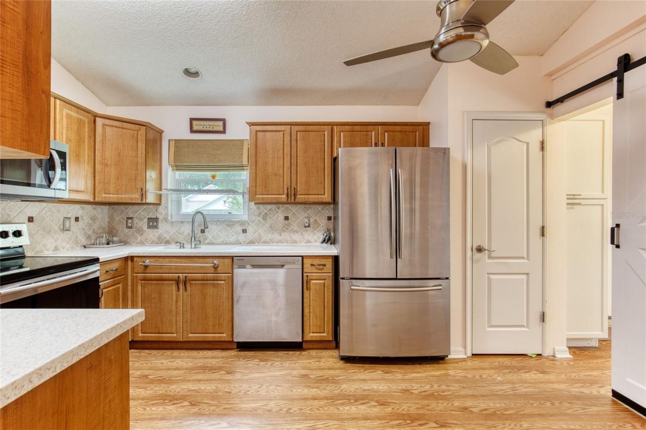 Photo 6 of 20: Kitchen
