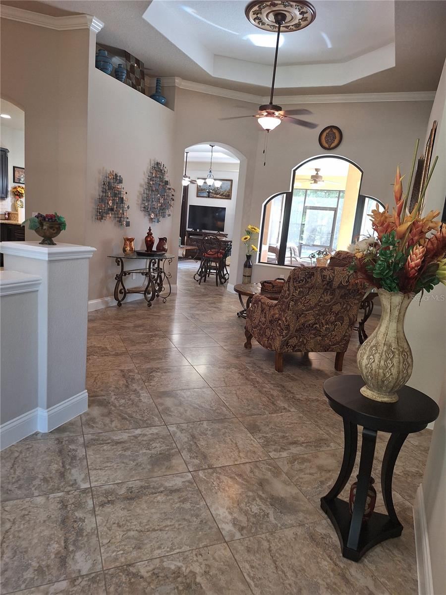 Photo 4 of 20: Foyer