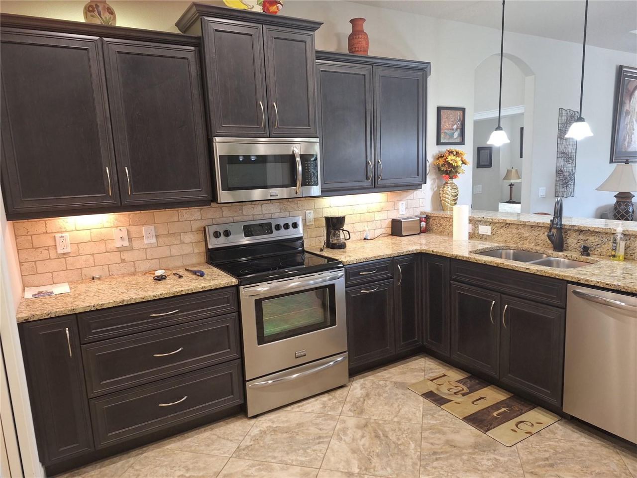 Photo 7 of 20: Kitchen 1