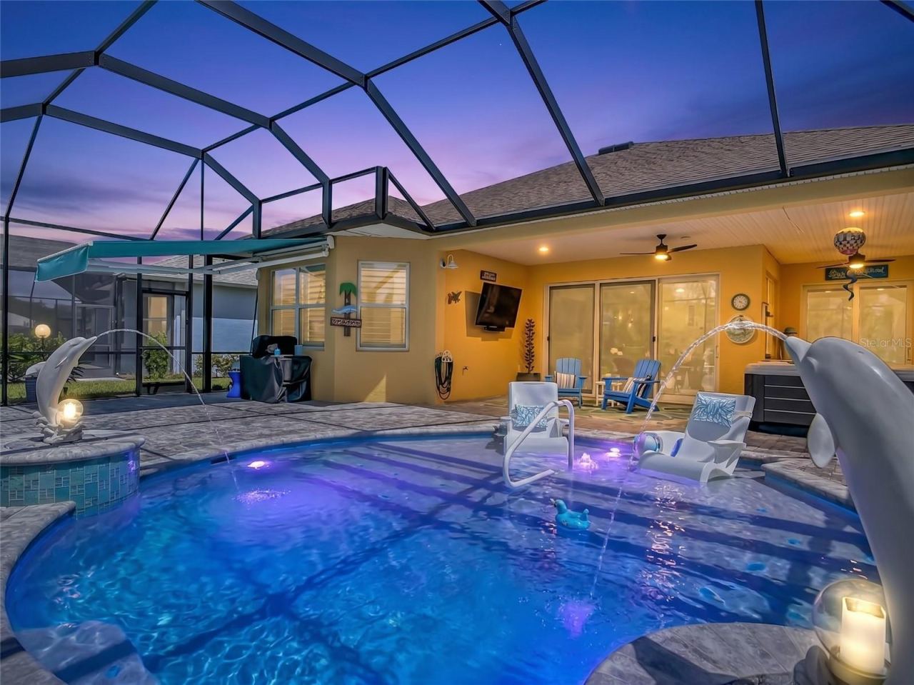 Photo 2 of 20: Pool