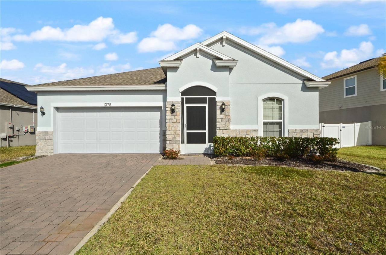 Photo 1 of 20: Beautiful Dream Finders home with a fully fenced in back yard!