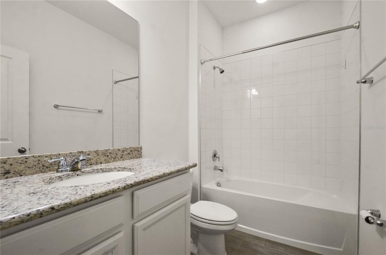 Photo 6 of 20: Shared Bathroom