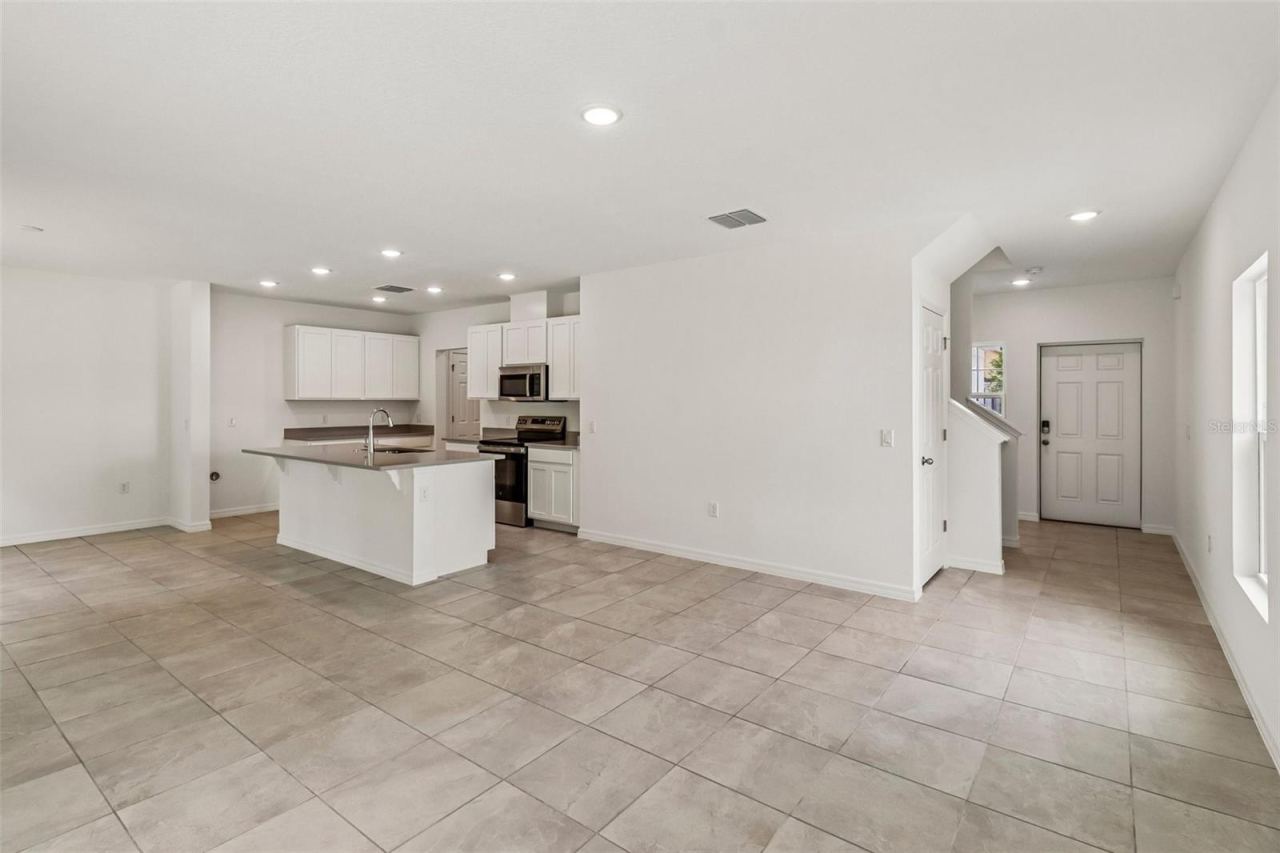 Photo 5 of 20: Kitchen / Great Room