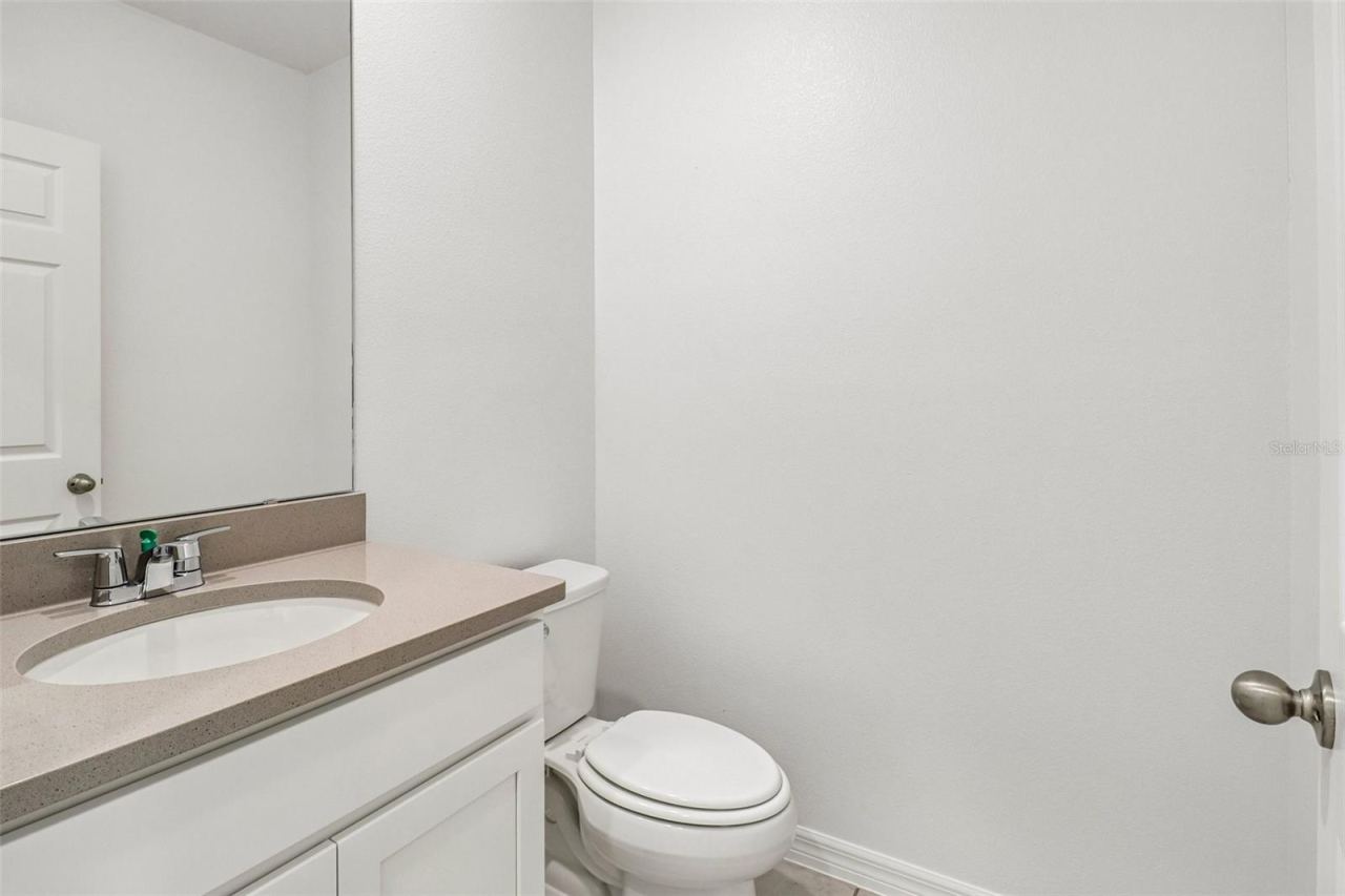 Photo 14 of 20: 1st floor Half-Bath