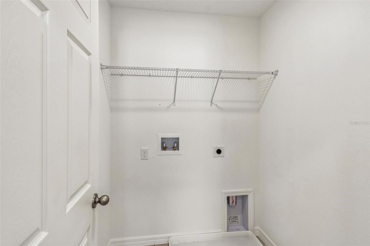 Photo 18 of 20: Laundry Room