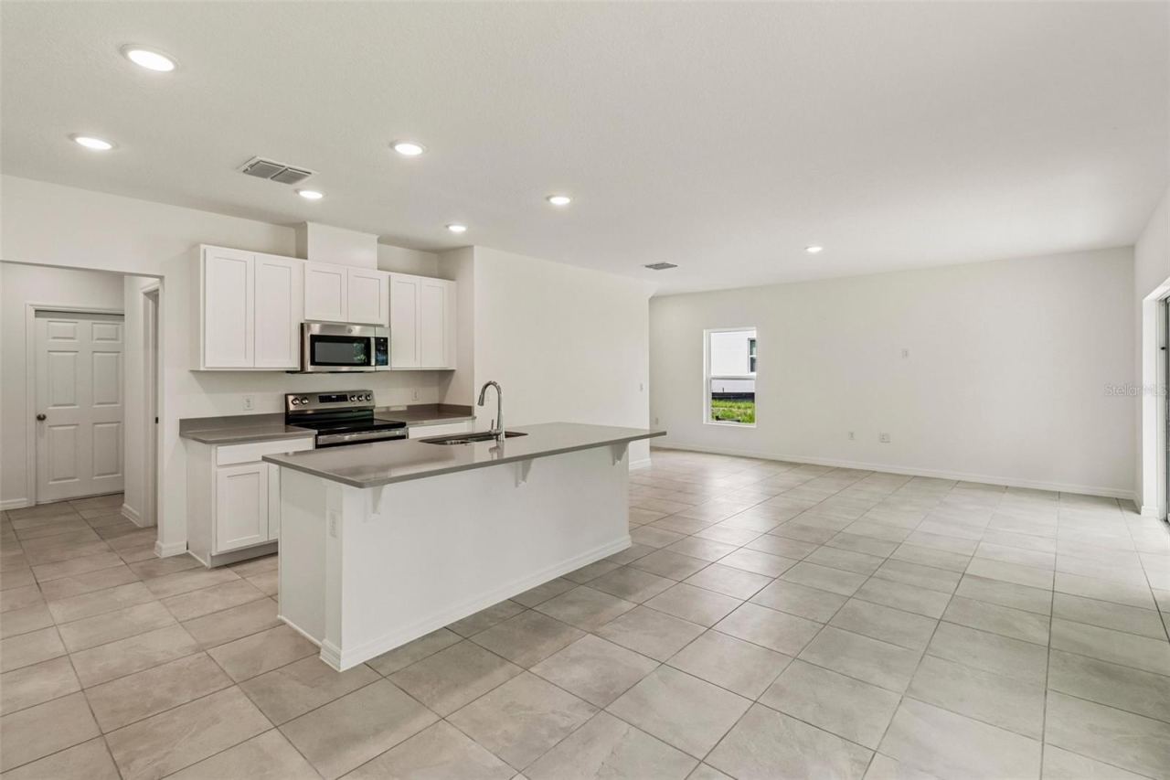 Photo 8 of 20: Kitchen / Great Room