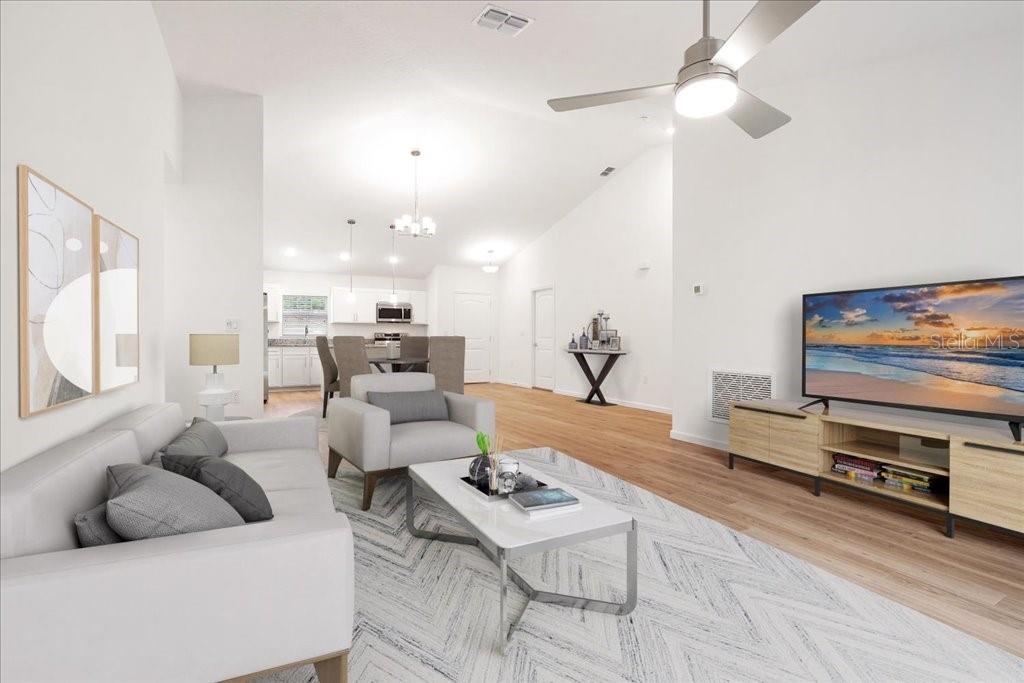 Photo 3 of 14: Living Room