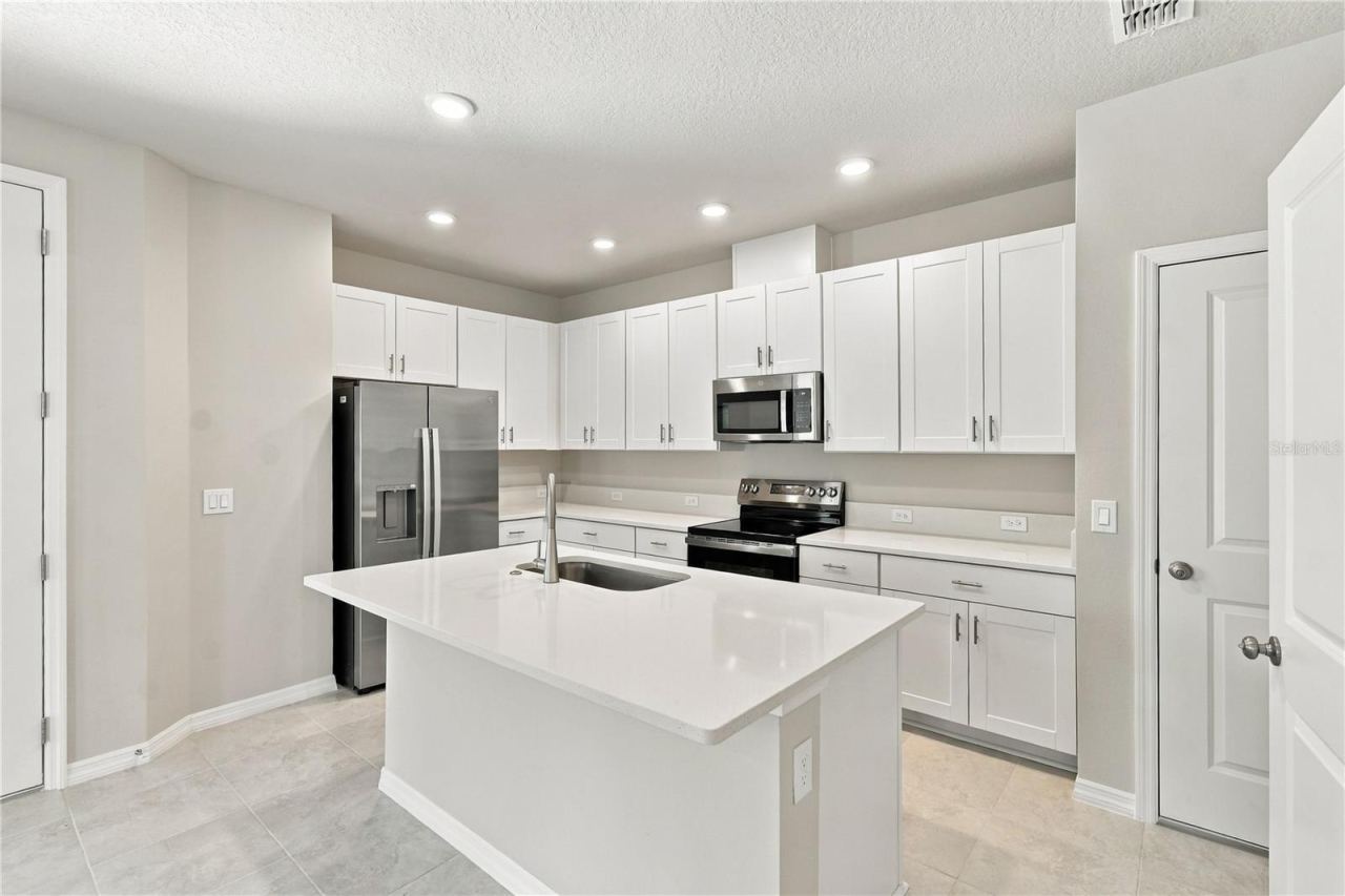 Photo 8 of 20: Kitchen
