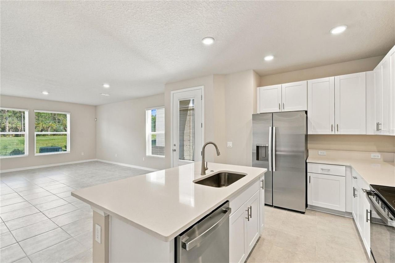 Photo 6 of 20: Kitchen