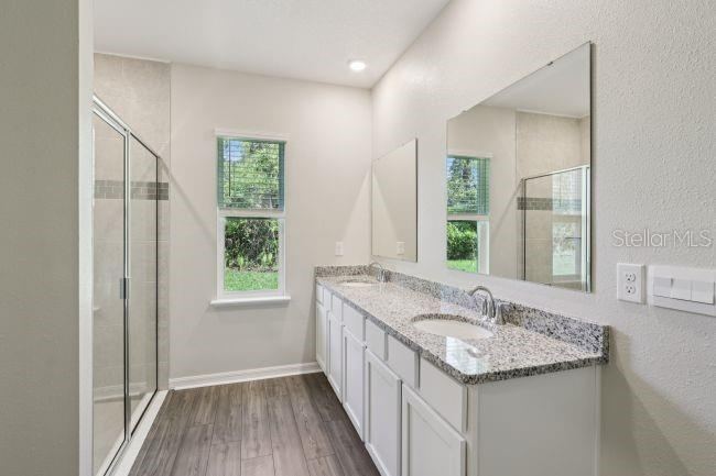 Photo 11 of 20: Model home - actual features may vary.