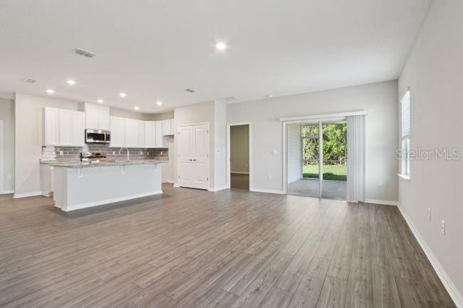Photo 16 of 20: Model home - actual features may vary.