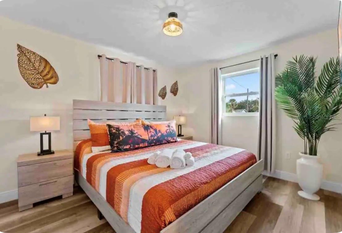 Photo 19 of 20: Bedroom