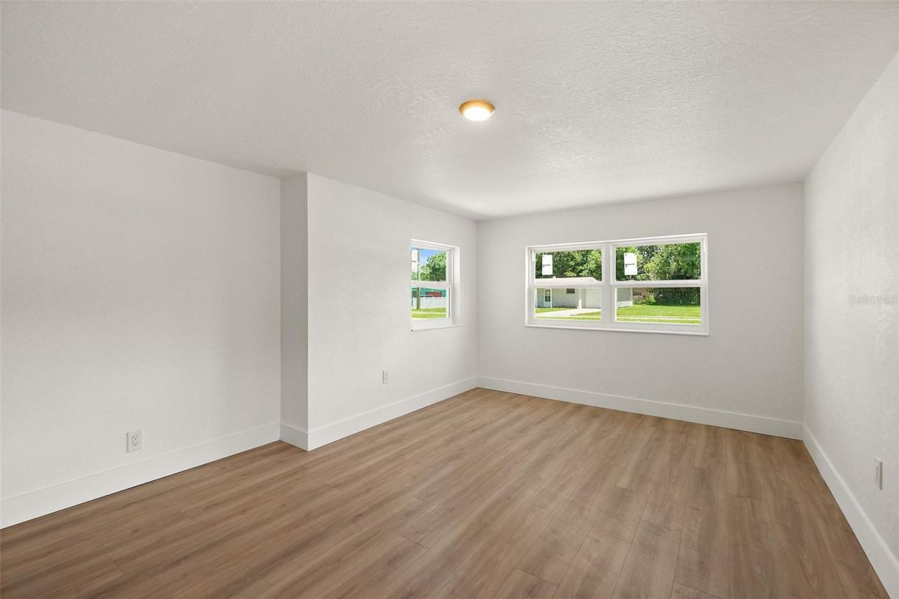 Photo 16 of 20